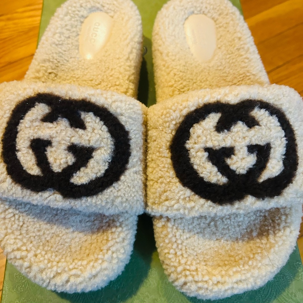 Gucci Beige and Black Fuzzy Slides